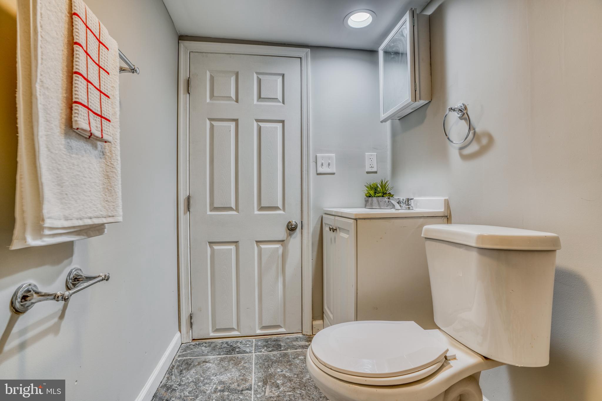 5 South Tremont Road Baltimore, MD 21229 - Photo 35 of 50 Gallery Image 35