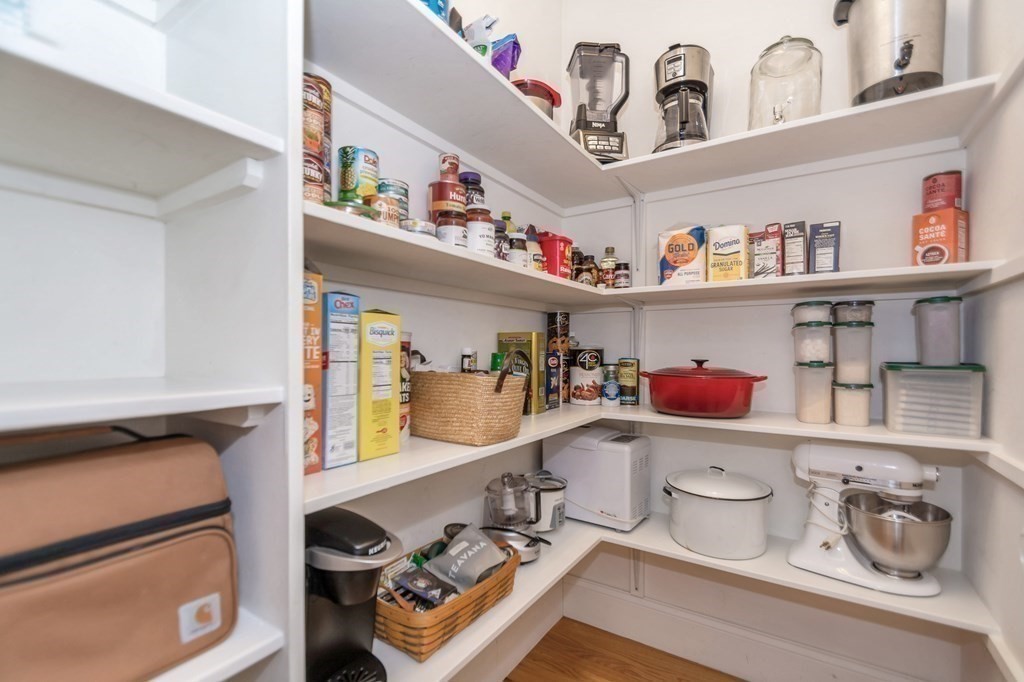 100 Van Norden Road Reading, MA 01867 - Photo 14 of 36 Gallery Image 14