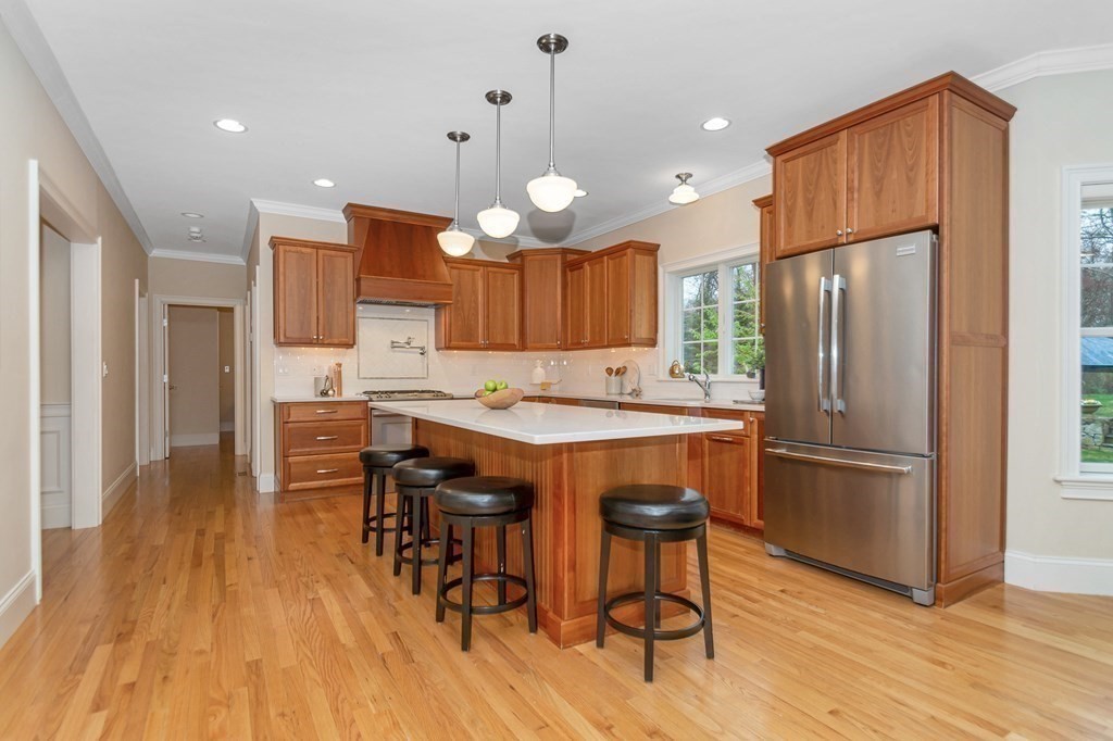 100 Van Norden Road Reading, MA 01867 - Photo 8 of 36 Gallery Image 8