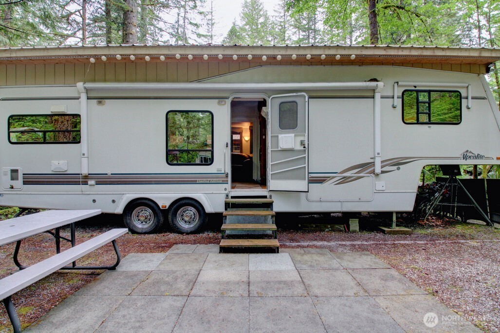 25-1 Goldrush Road Deming, WA 98244 - Photo 11 of 38 a view of parking area