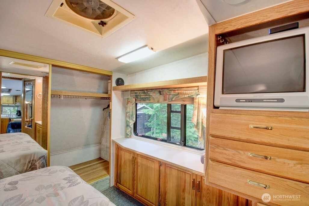 25-1 Goldrush Road Deming, WA 98244 - Photo 24 of 38 a view of room with window and wooden floor