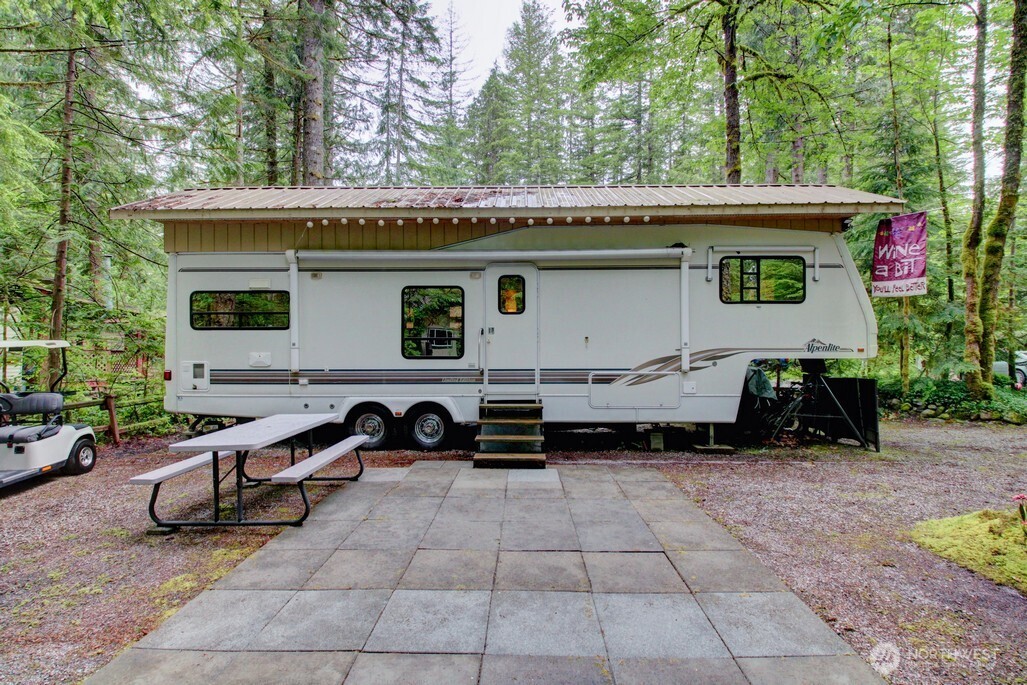 25-1 Goldrush Road Deming, WA 98244 - Photo 6 of 38 a view of a car park in front of house
