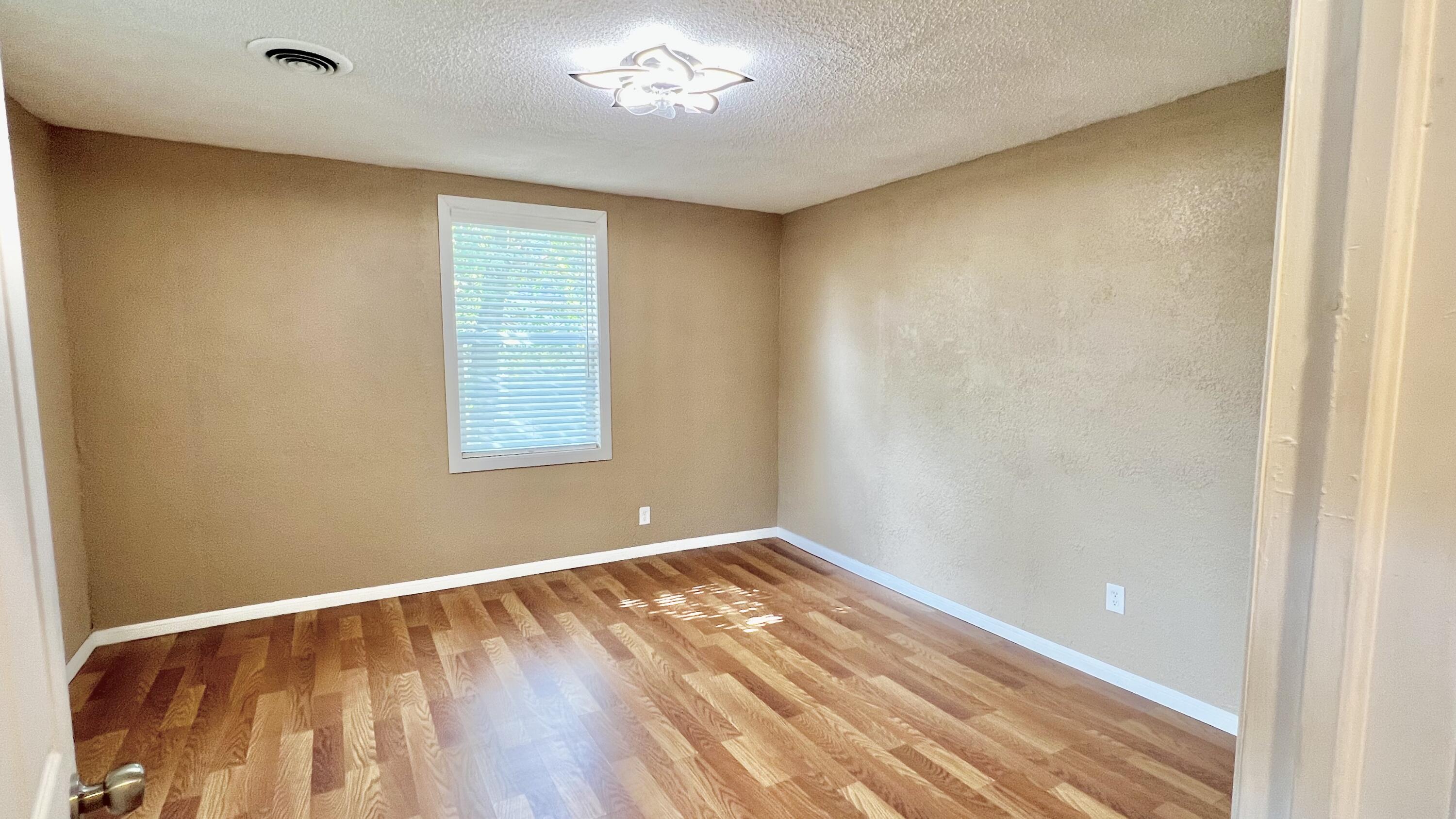 912 3rd Street Monett, MO 65708 - Photo 17 of 17 IMG_7370