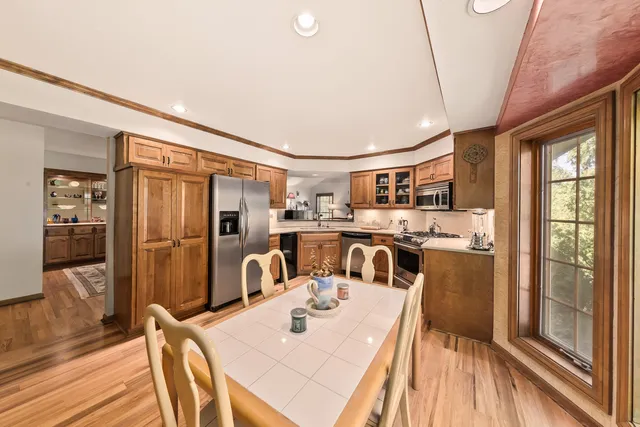 $415,000 | 820 Pilgrim Parkway, Unit C, Elm Grove, WI 53122