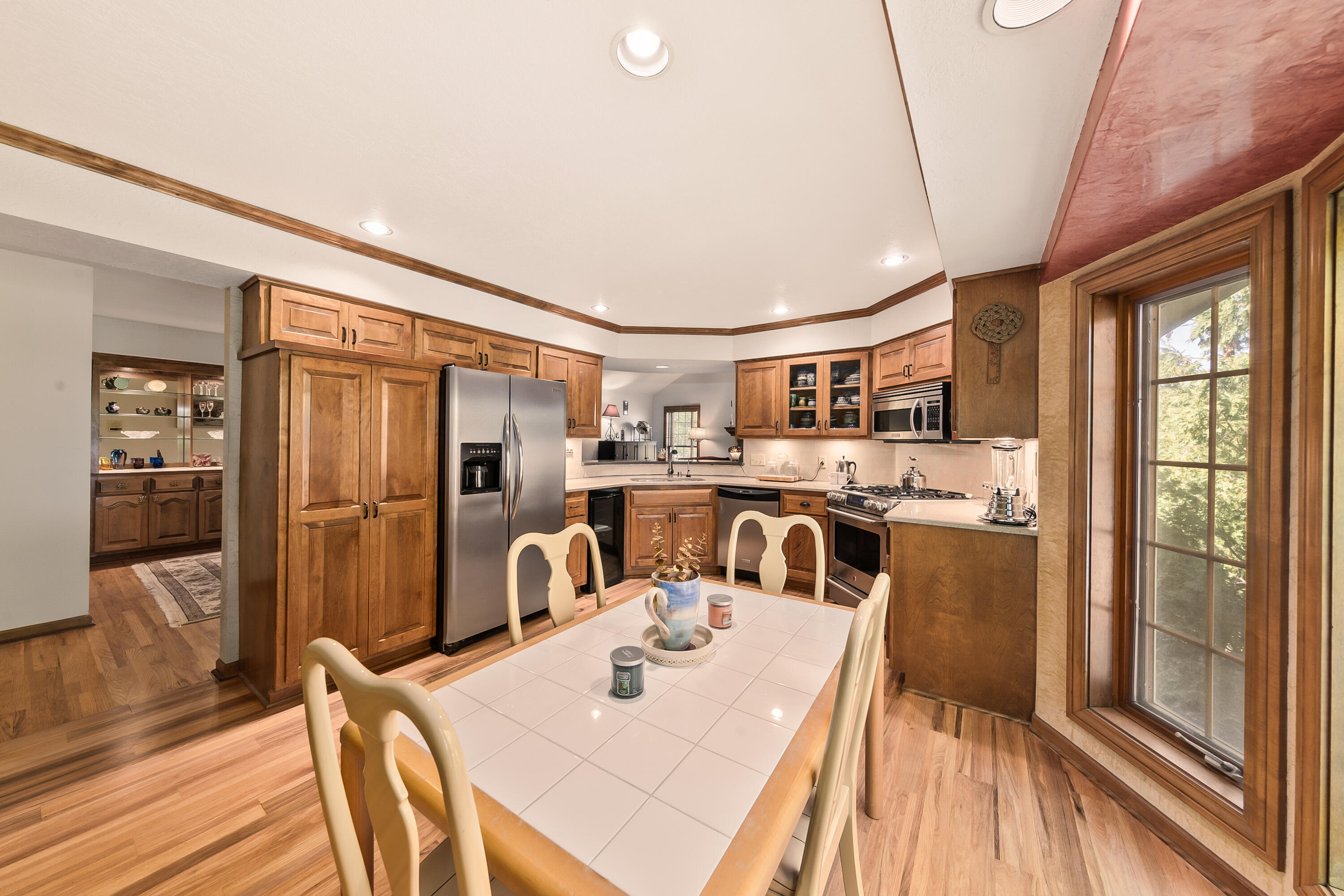 820 Pilgrim Parkway, Unit C Elm Grove, WI 53122 - Photo 12 of 35 Eat-In Kitchen