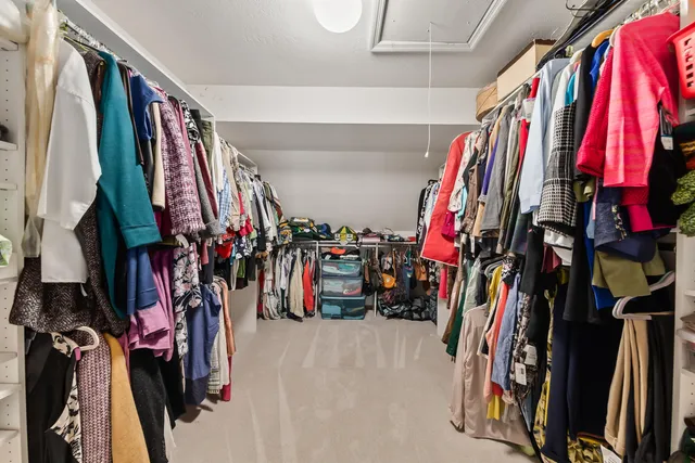 $415,000 | 820 Pilgrim Parkway, Unit C, Elm Grove, WI 53122