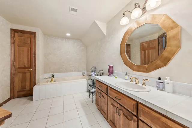 $415,000 | 820 Pilgrim Parkway, Unit C, Elm Grove, WI 53122