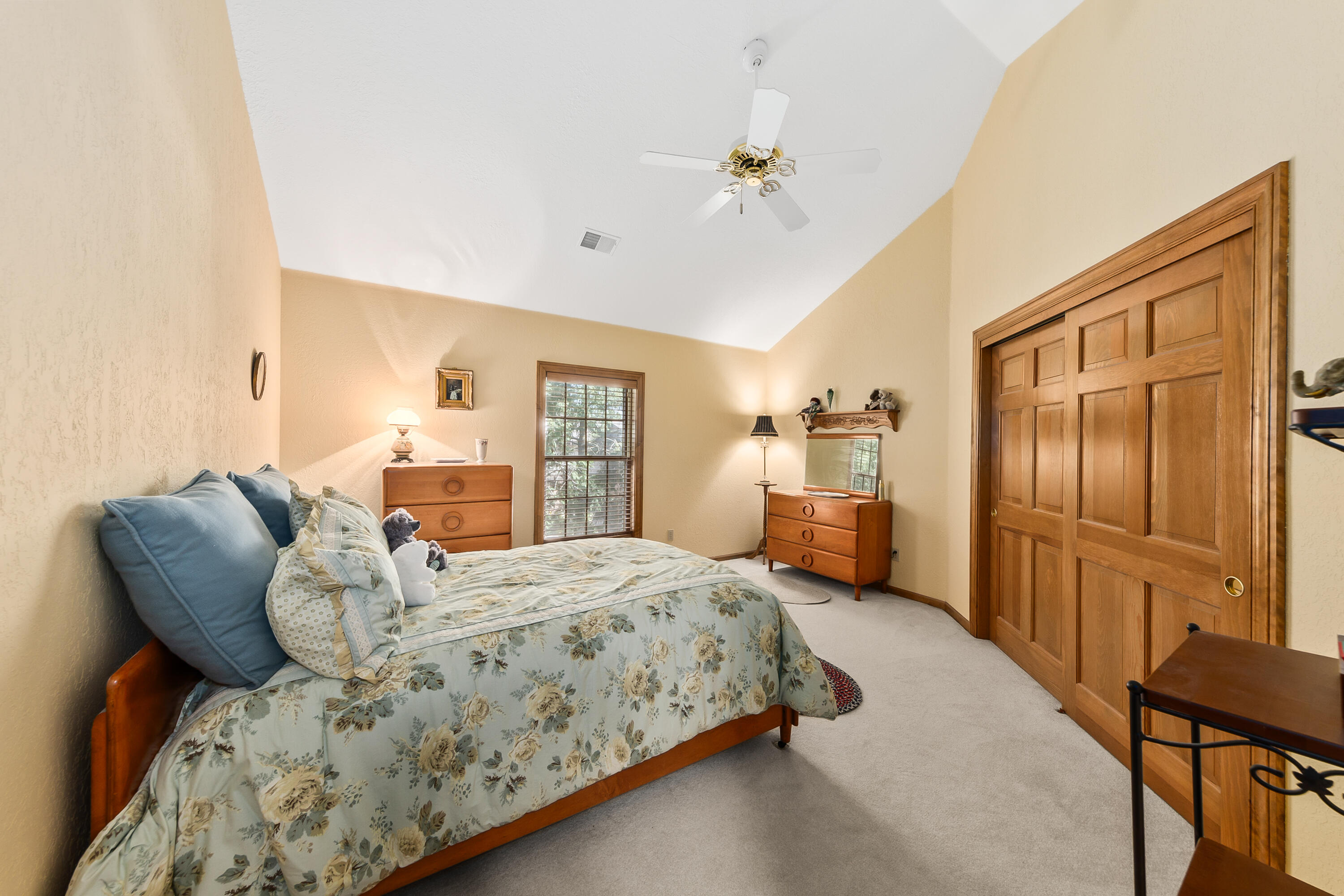 820 Pilgrim Parkway, Unit C Elm Grove, WI 53122 - Photo 21 of 35 Bedroom 2