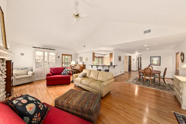 $415,000 | 820 Pilgrim Parkway, Unit C, Elm Grove, WI 53122