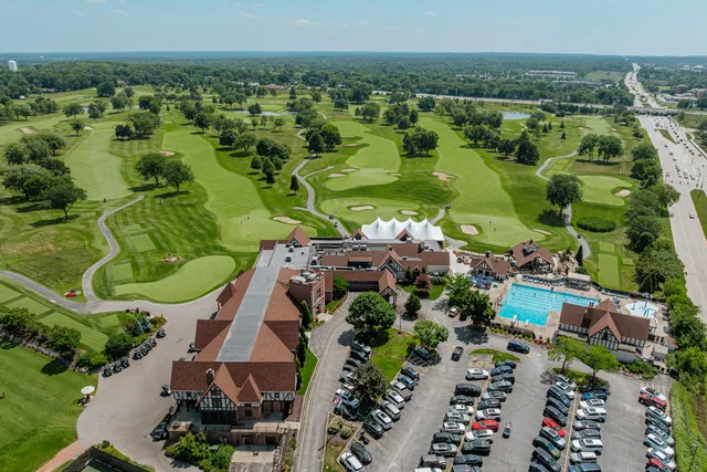 $415,000 | 820 Pilgrim Parkway, Unit C, Elm Grove, WI 53122