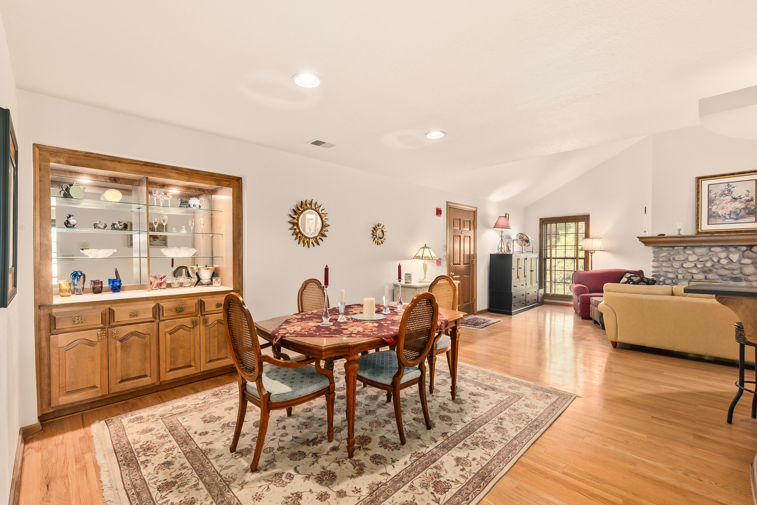 820 Pilgrim Parkway, Unit C Elm Grove, WI 53122 - Photo 9 of 35 Dining Room