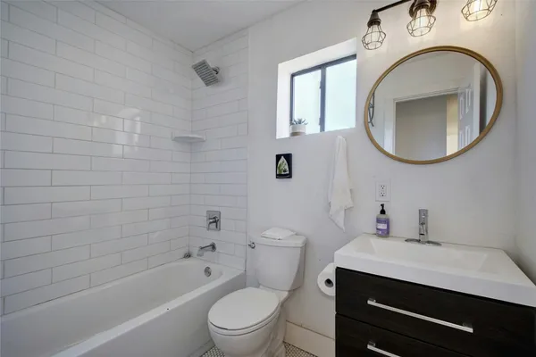 $2,100 | 6803 Santos Street, Austin, TX 78741