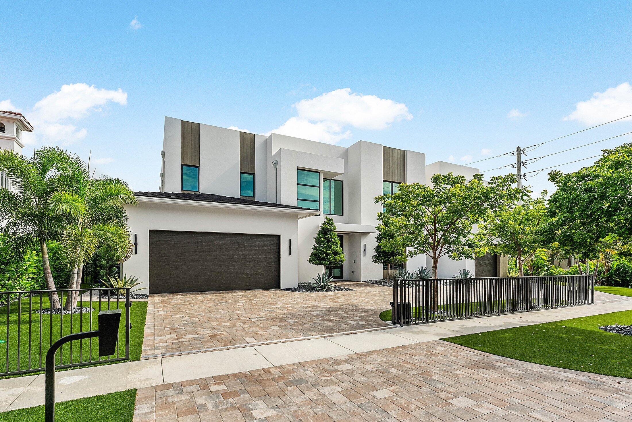 499 Northeast 4th Street Boca Raton, FL 33432 - Photo 3 of 69 003-499Northeast4thStreet-BocaRaton-FL-3