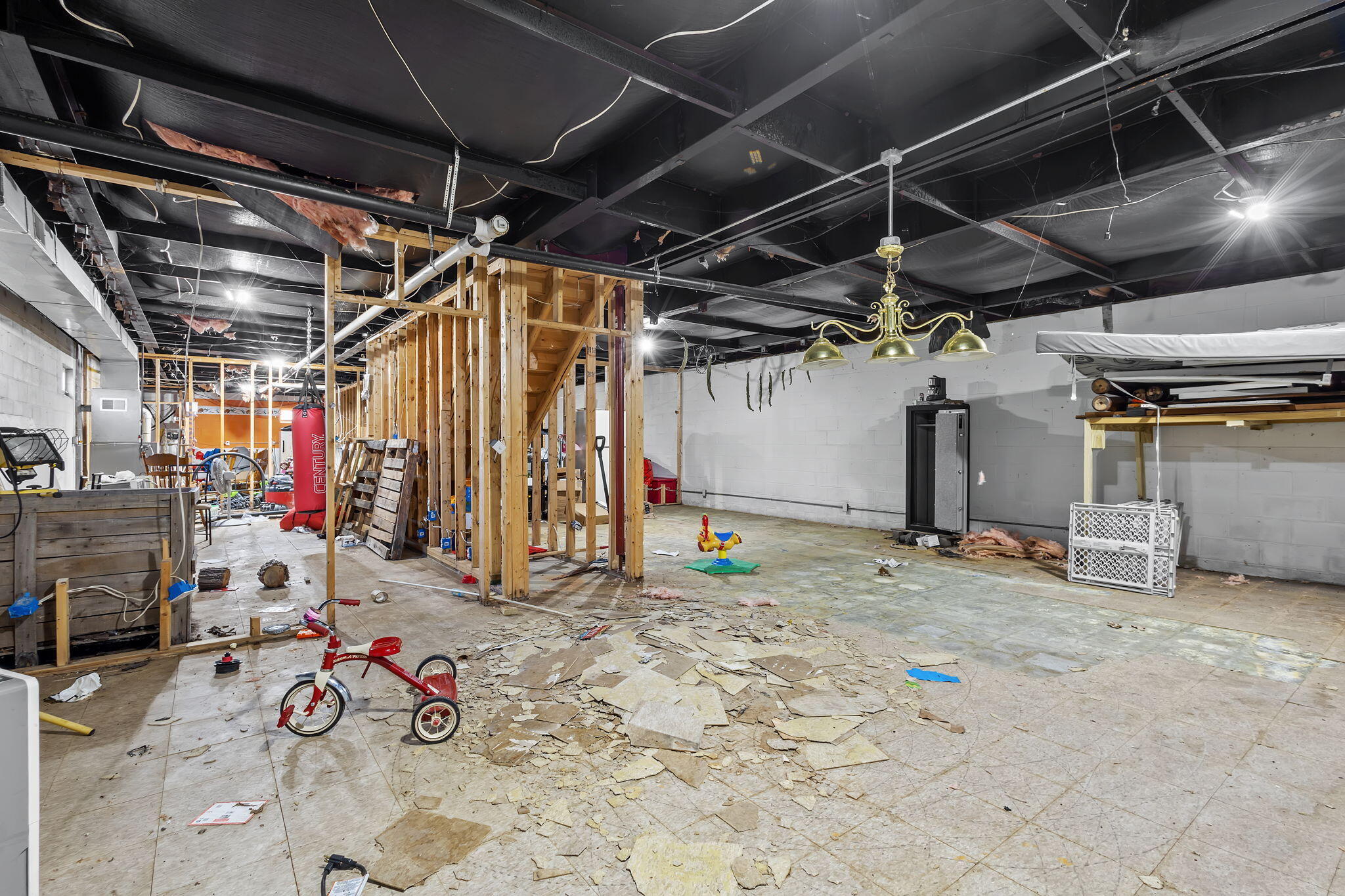 6303 Highway 231 Rensselaer, IN 47978 - Photo 35 of 41 a view of storage and utility room