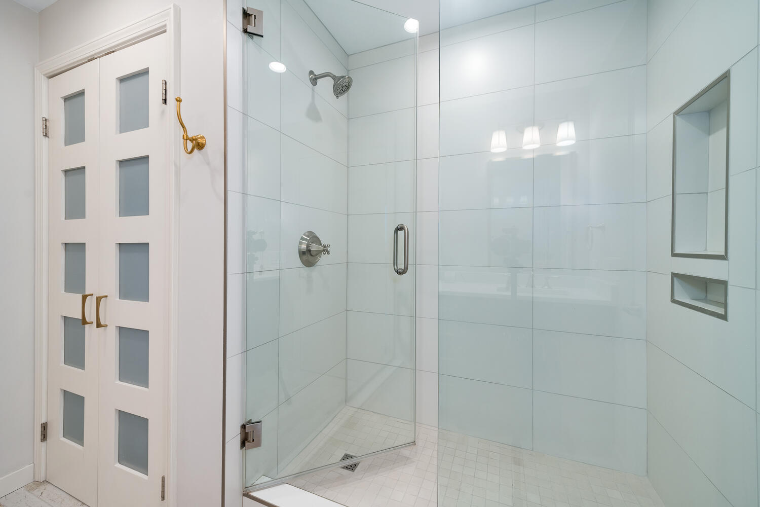 111 South Morgan Street, Unit 901 Chicago, IL 60607 - Photo 17 of 25 Gallery Image 17
