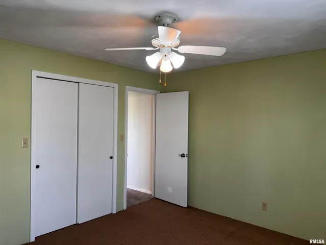 $225,000 | 210 West Fifth Street, St. Peter, IL 62880