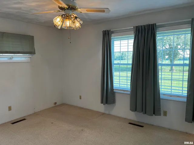 $225,000 | 210 West Fifth Street, St. Peter, IL 62880