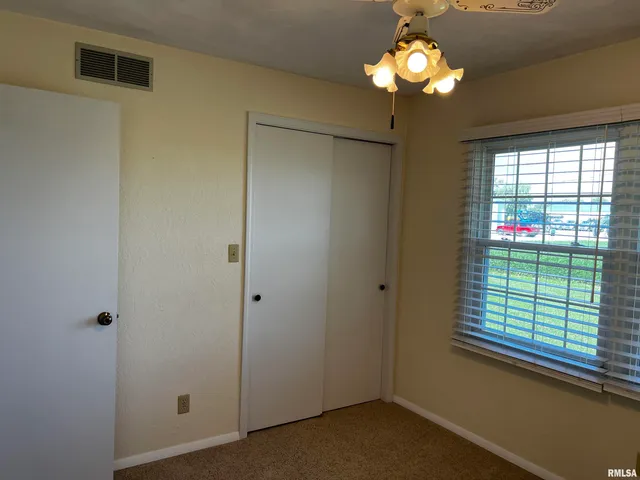 $225,000 | 210 West Fifth Street, St. Peter, IL 62880