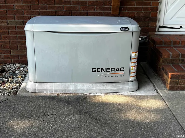 $225,000 | 210 West Fifth Street, St. Peter, IL 62880