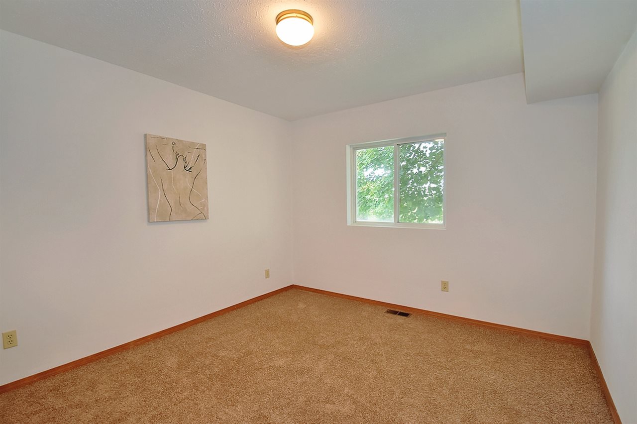 3407 East Moody Road Mead, WA 99021 - Photo 8 of 20 Gallery Image 8