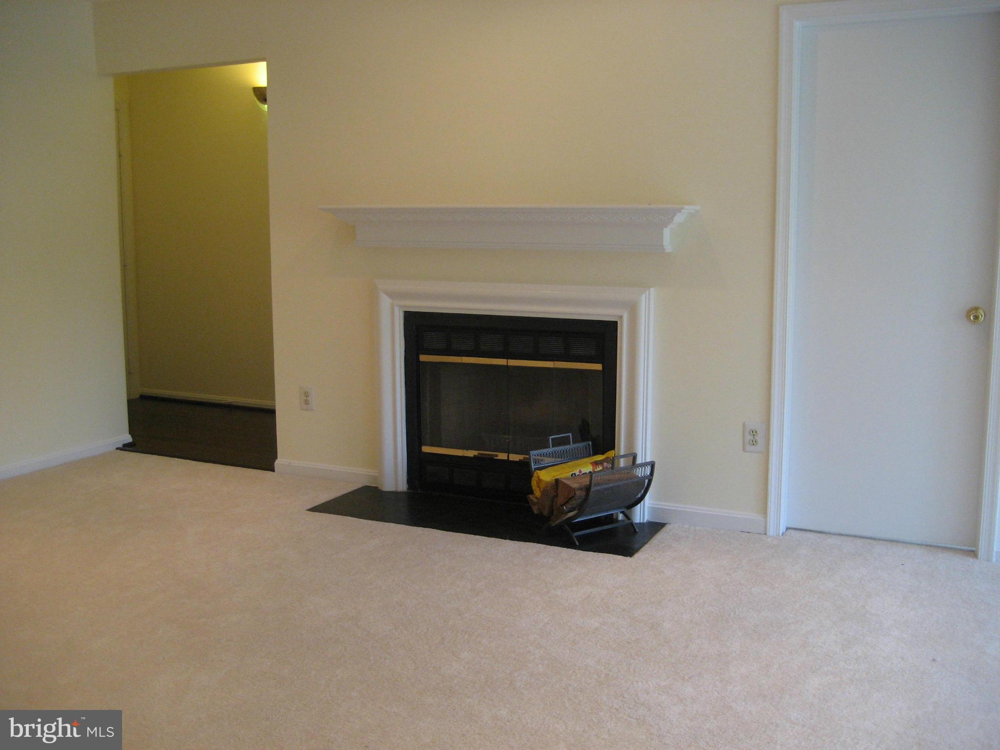 8 Normandy Square Court, Unit 2DF Silver Spring, MD 20906 - Photo 12 of 30 Living Room