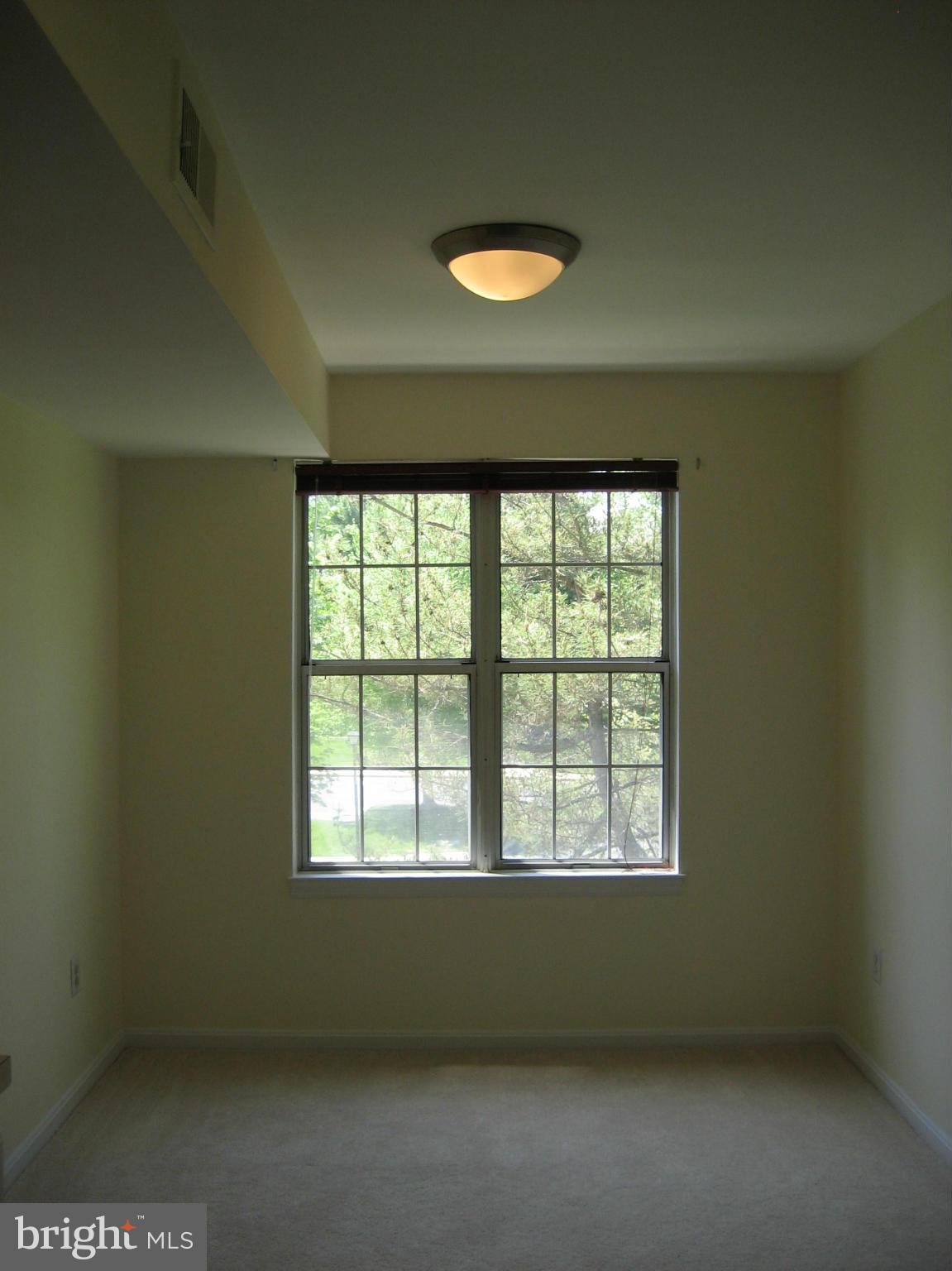 8 Normandy Square Court, Unit 2DF Silver Spring, MD 20906 - Photo 17 of 30 Dining Room