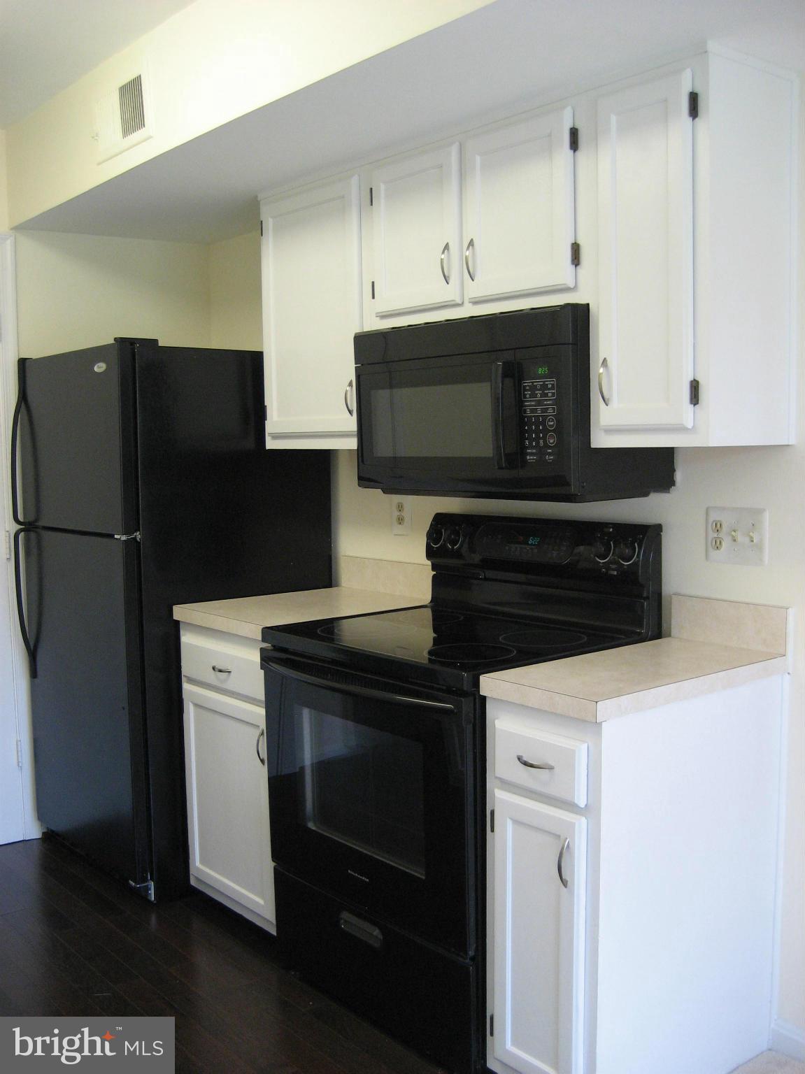 8 Normandy Square Court, Unit 2DF Silver Spring, MD 20906 - Photo 21 of 30 Kitchen