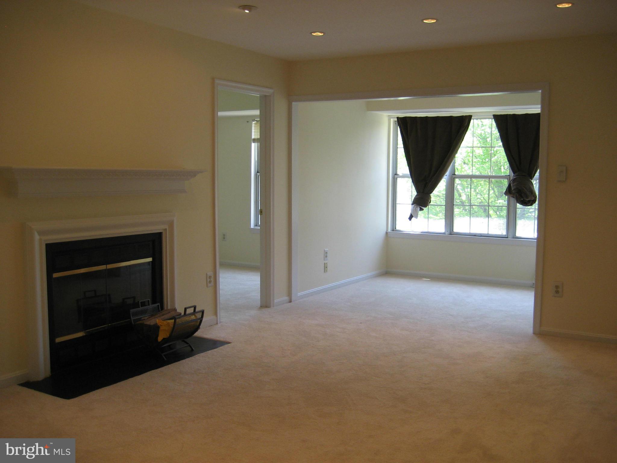8 Normandy Square Court, Unit 2DF Silver Spring, MD 20906 - Photo 9 of 30 Living Room