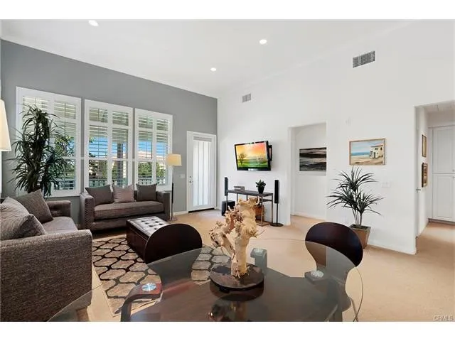 $3,700 | 126 Coralwood, Irvine, CA 92618