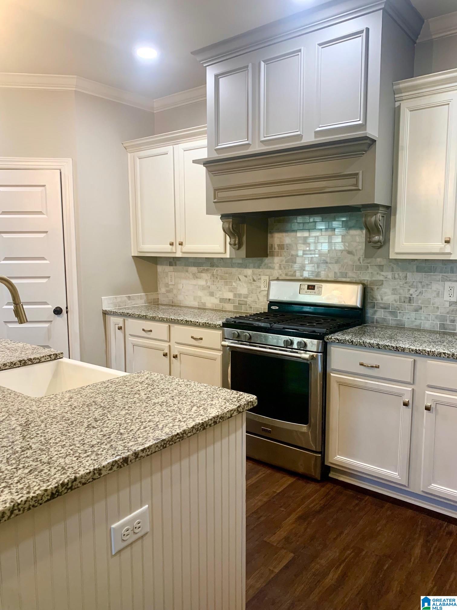 352 Strathaven Circle Pelham, AL 35124 - Photo 6 of 23