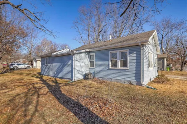 $170,000 | 304 West South Street, Harrisonville, MO 64701