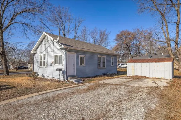 $170,000 | 304 West South Street, Harrisonville, MO 64701