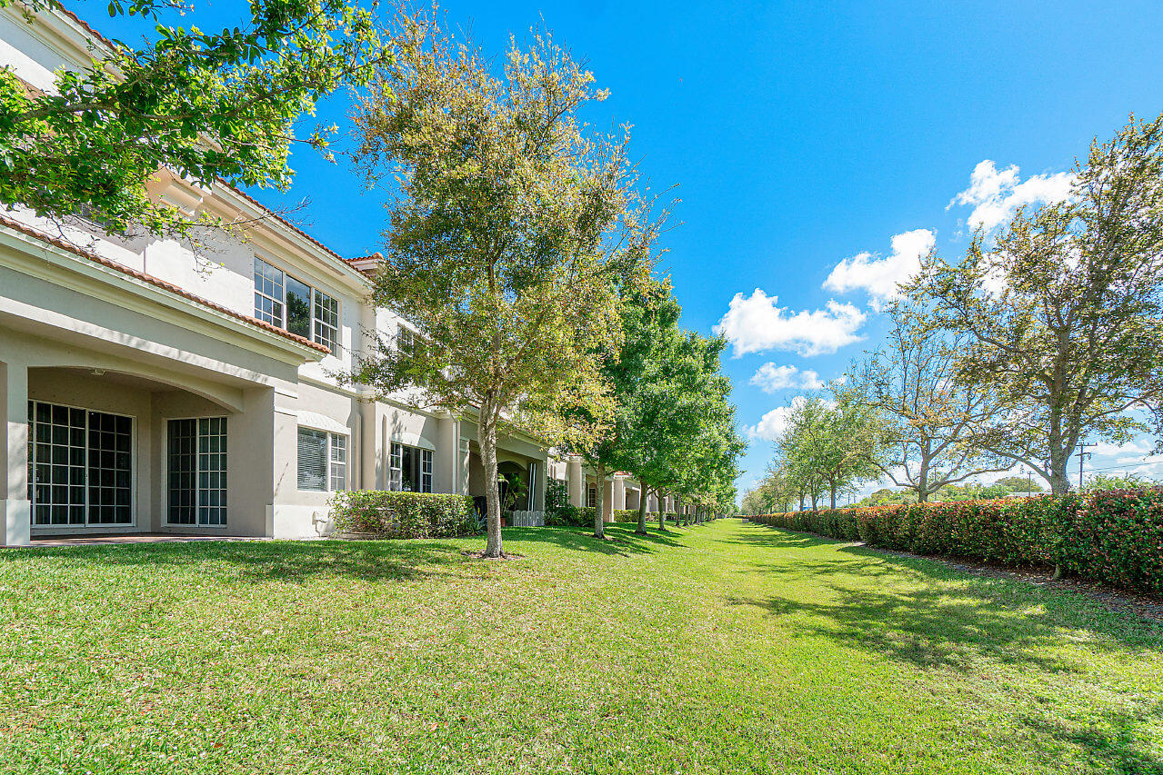 65 Lancaster Road Boynton Beach, FL 33426 - Photo 33 of 37 033-65LancasterRd-BoyntonBeach-FL-small