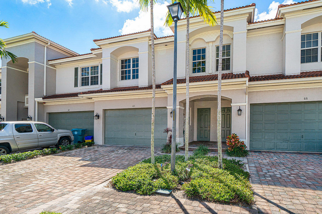 65 Lancaster Road Boynton Beach, FL 33426 - Photo 4 of 37 003-65LancasterRd-BoyntonBeach-FL-small