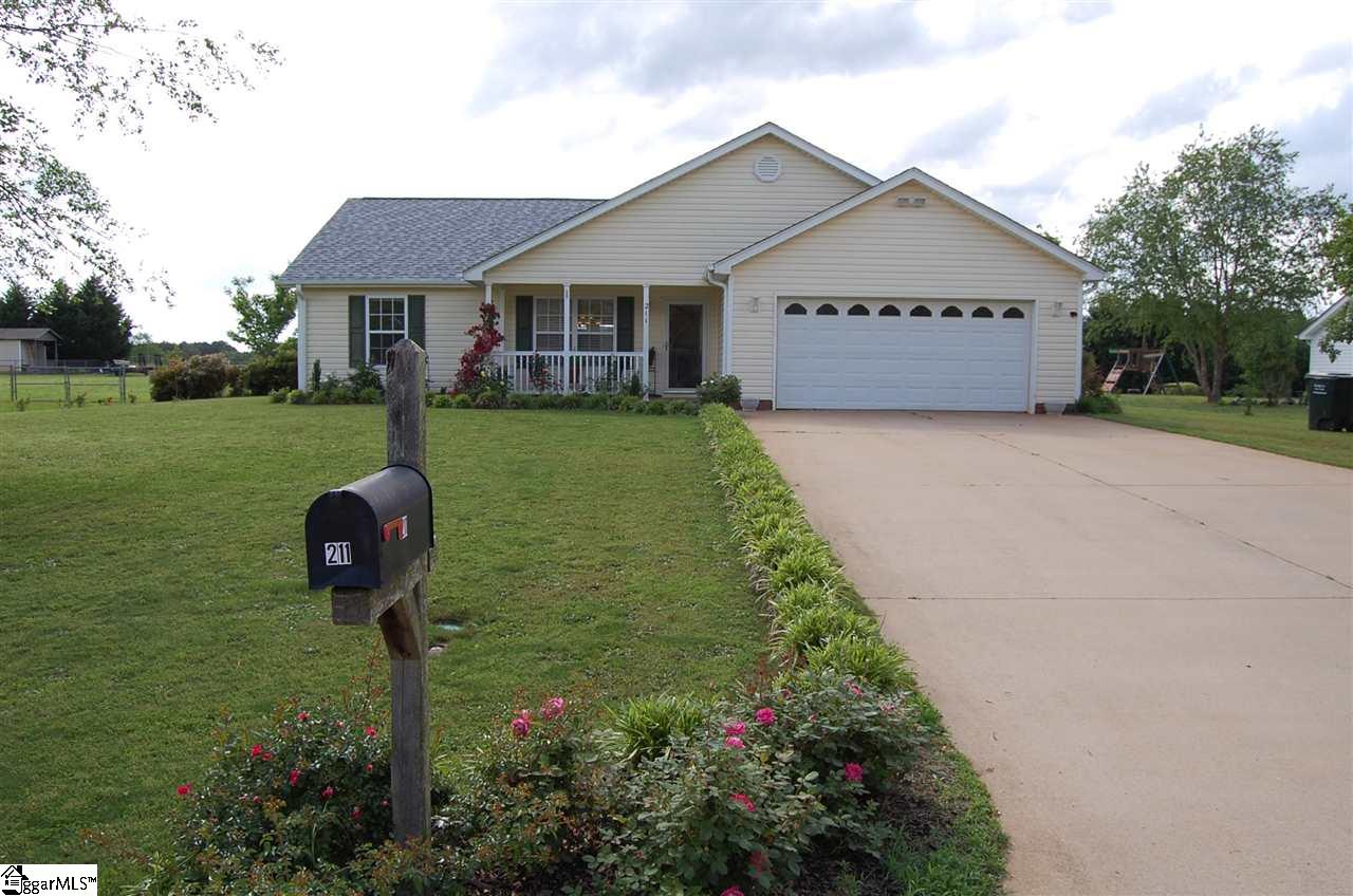 211 Bethany Court Inman, SC 29349 - Photo 3 of 20