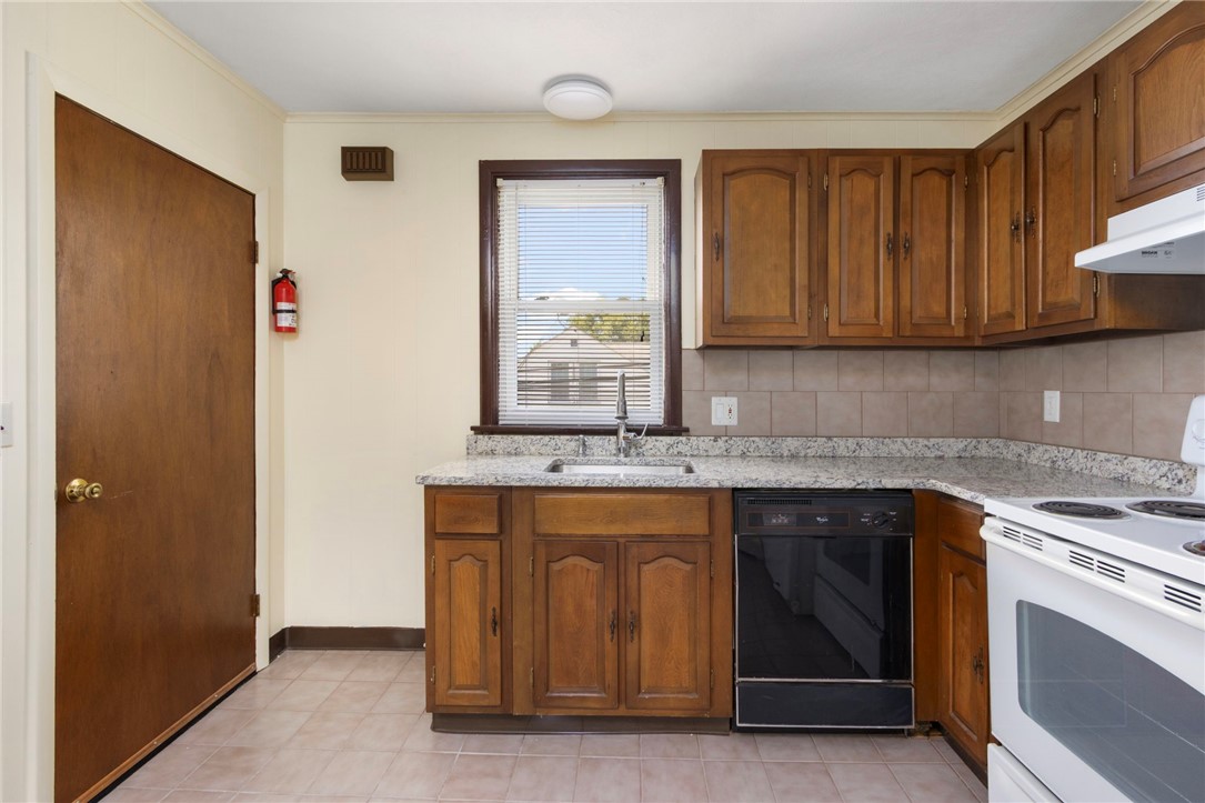 246 George Waterman Road, Unit 2 Johnston, RI 02919 - Photo 10 of 17