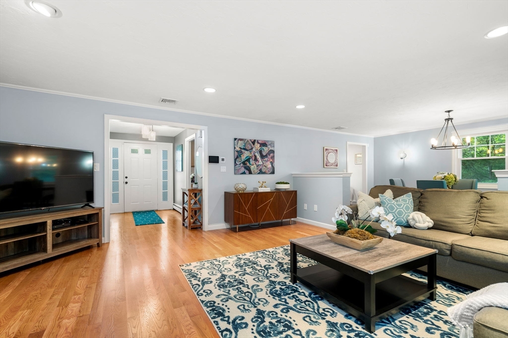 6 Mary Chilton Road Needham, MA 02492 - Photo 12 of 23