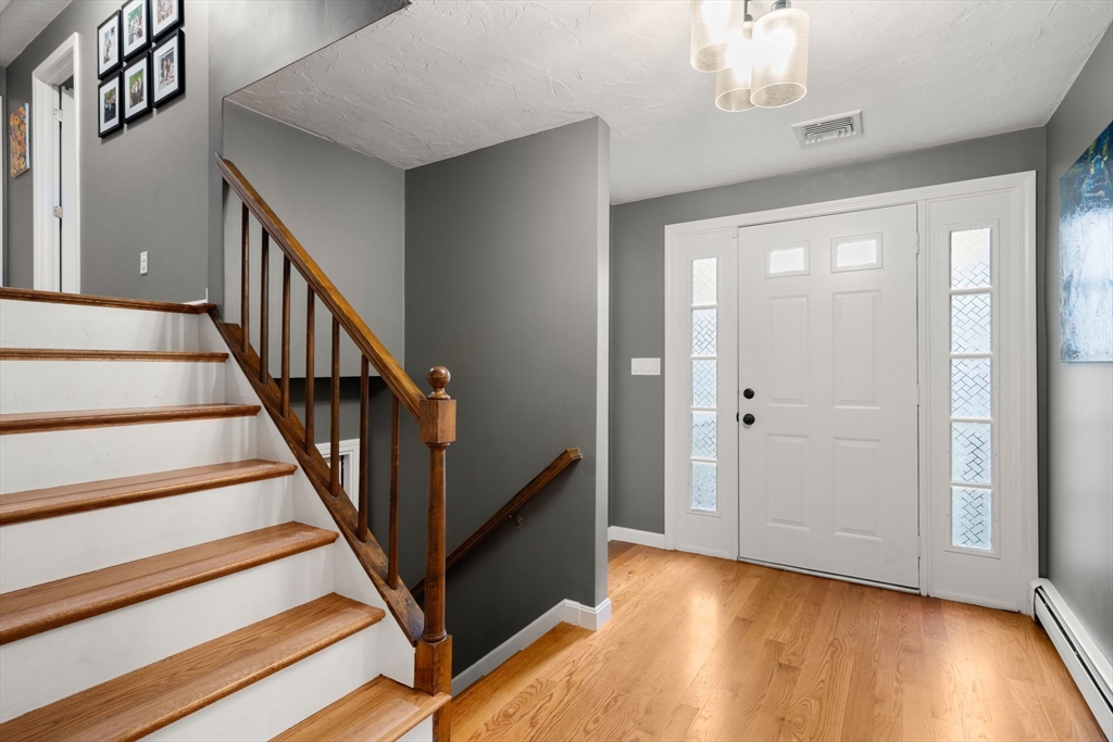 6 Mary Chilton Road Needham, MA 02492 - Photo 3 of 23