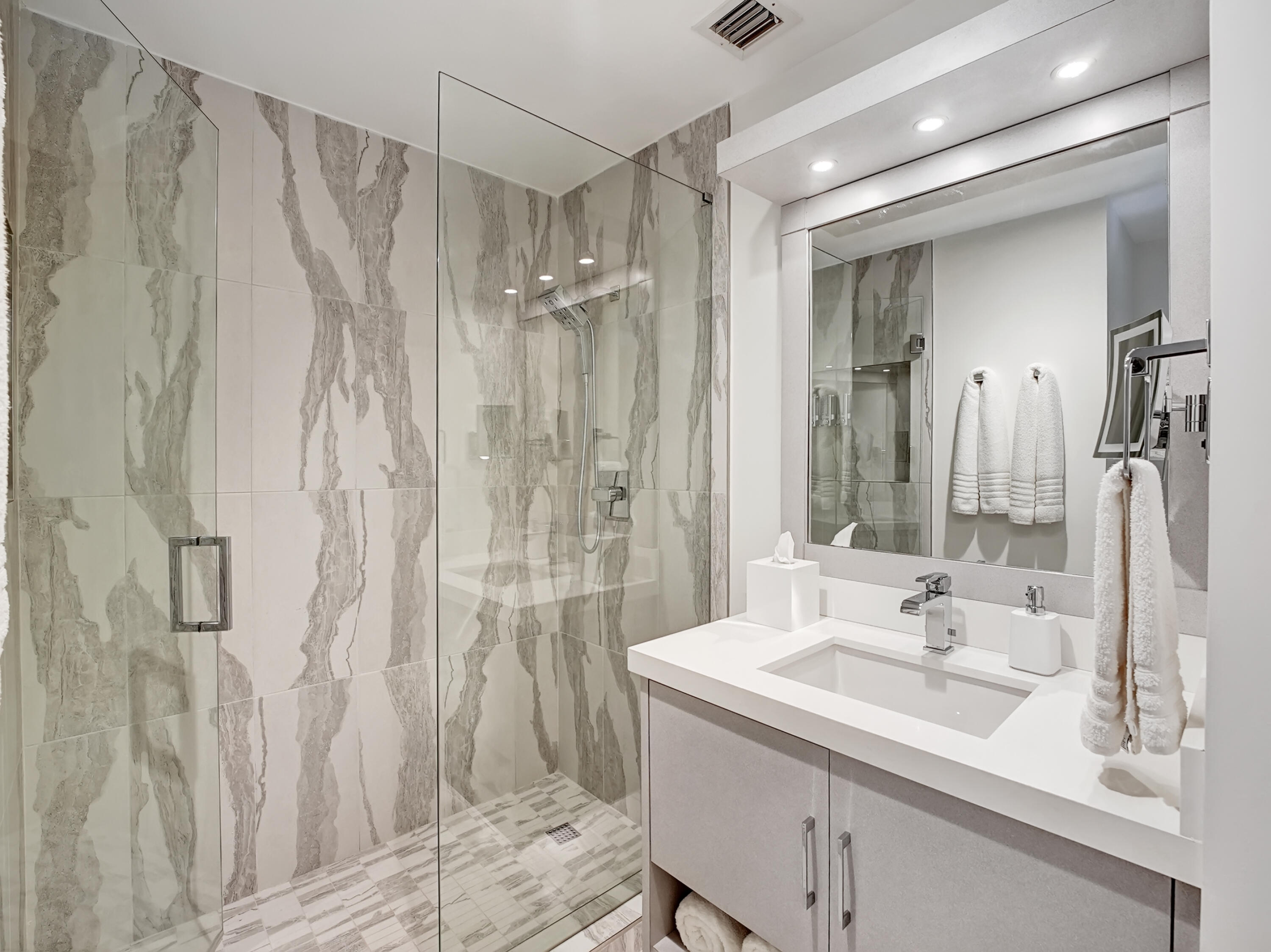 5782 Regency Circle West Boca Raton, FL 33496 - Photo 29 of 72 DSC05255