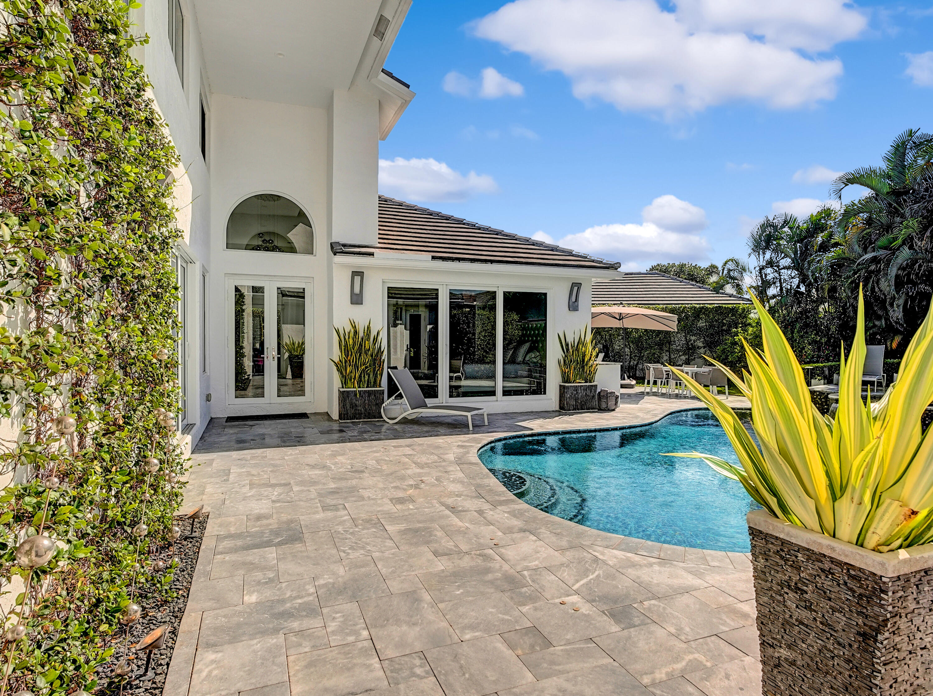 5782 Regency Circle West Boca Raton, FL 33496 - Photo 4 of 72 DSC05450