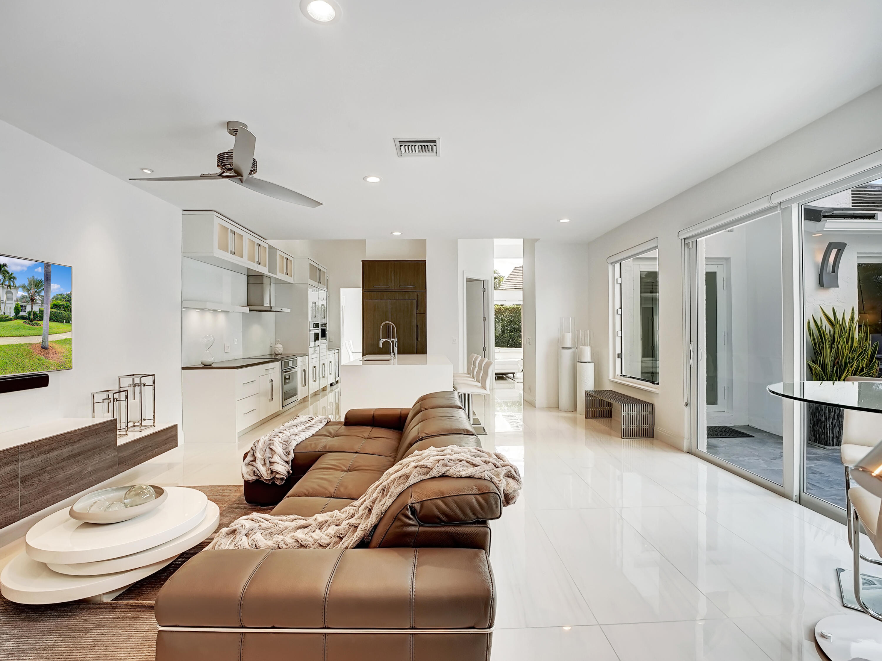 5782 Regency Circle West Boca Raton, FL 33496 - Photo 8 of 72 DSC05310
