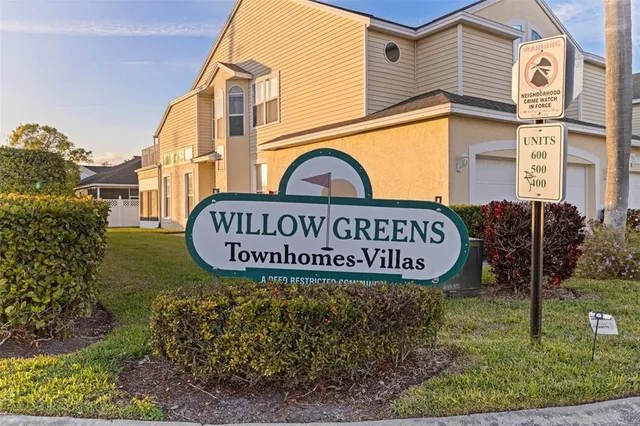 $325,000 | 1050 Starkey Road, Unit 602, Largo, FL 33771