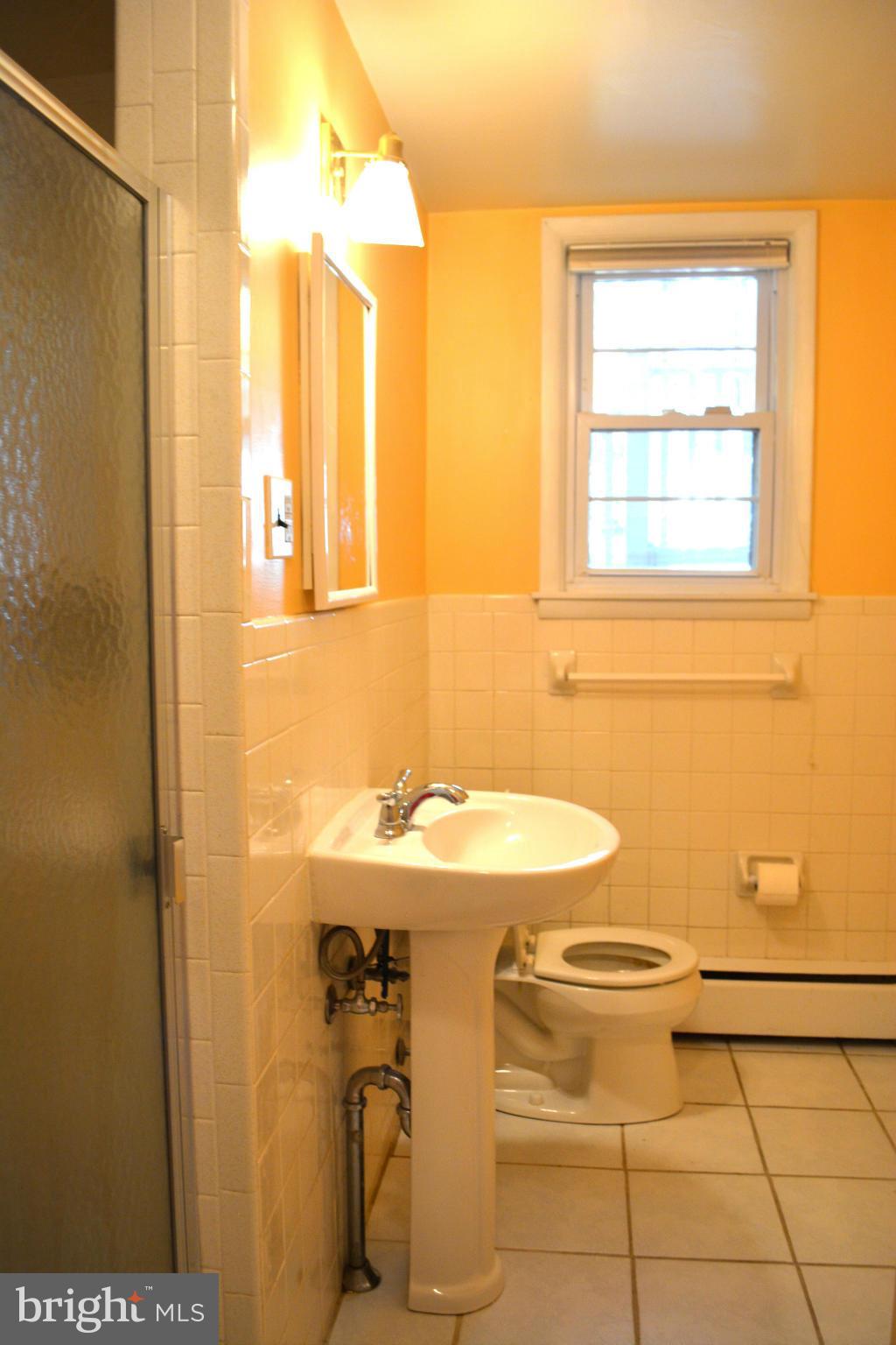 220 Purlington Road Lutherville-Timonium, MD 21093 - Photo 28 of 29 Bath