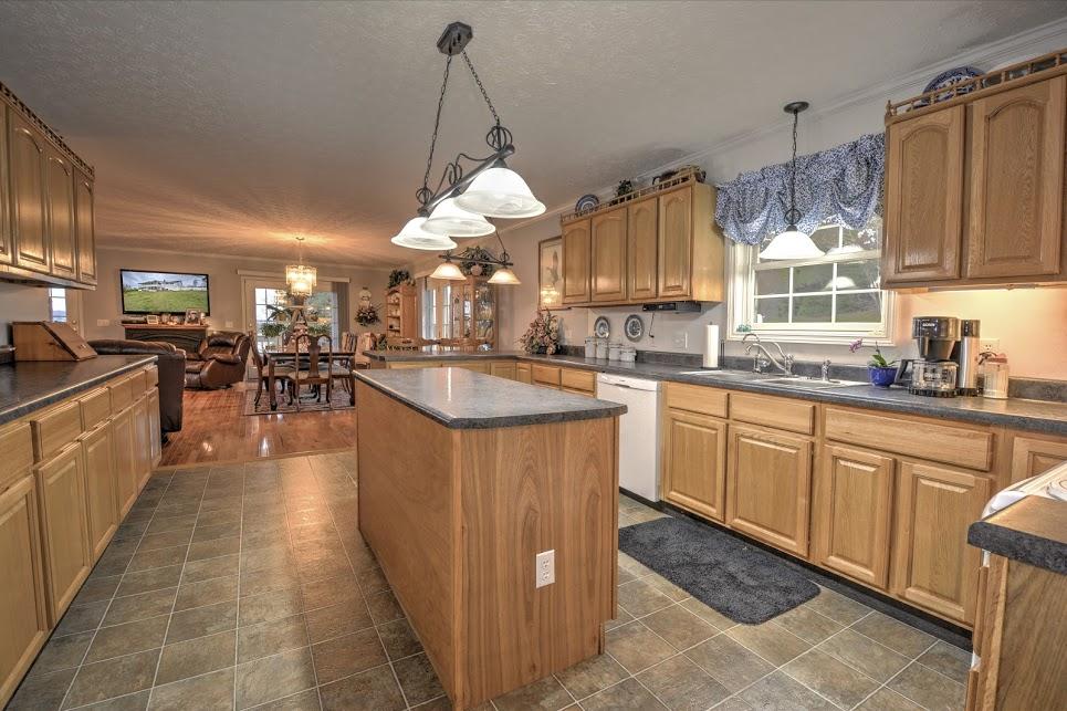 330 Simpson Lane Bean Station, TN 37708 - Photo 23 of 35 330 simpson lane pic 16