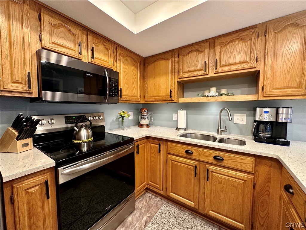 3072 Town Center Road East Lysander, NY 13027 - Photo 3 of 26