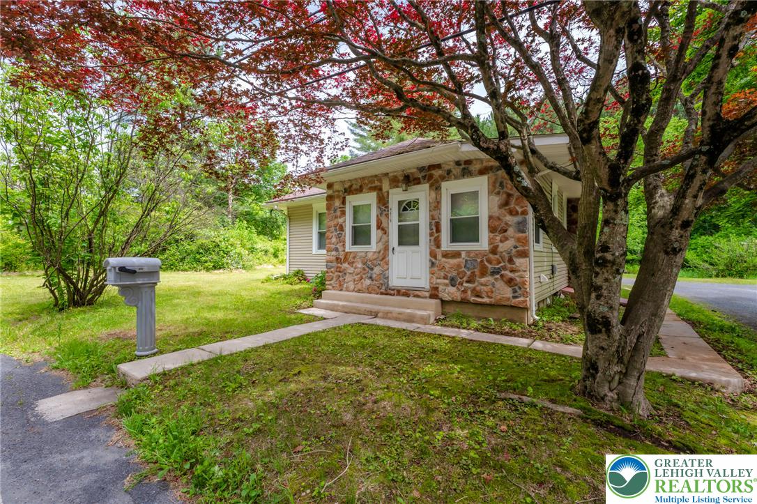 4618 Long Run Road Lehighton, PA 18235 - Photo 3 of 39