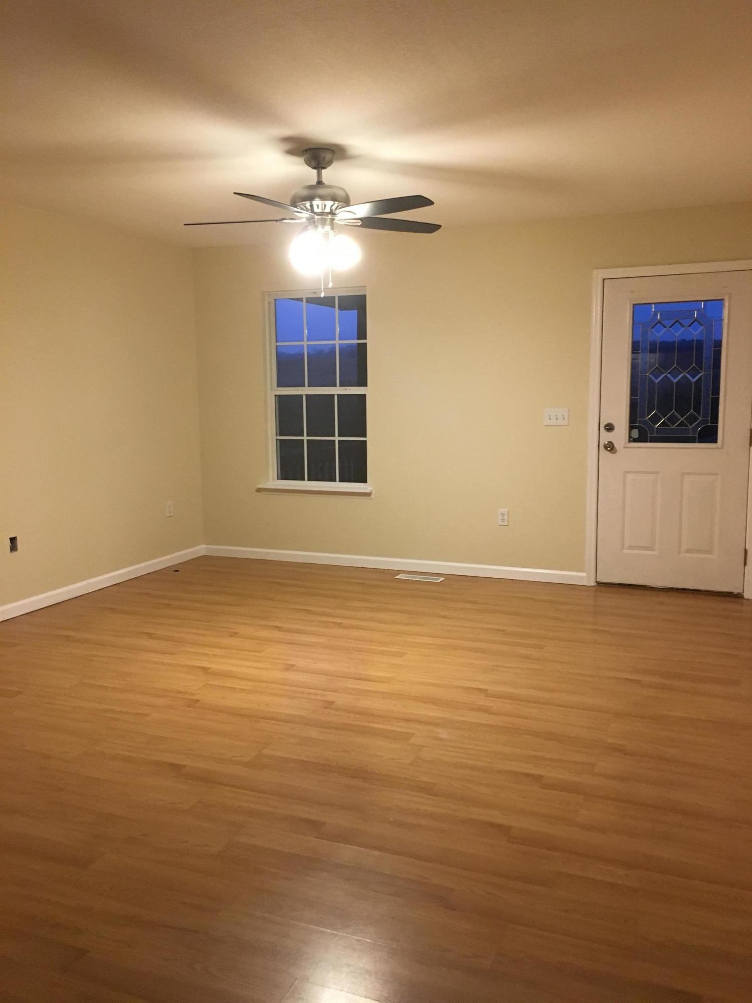 200 Lake Drive Loudon, TN 37774 - Photo 4 of 12 Gallery Image 4