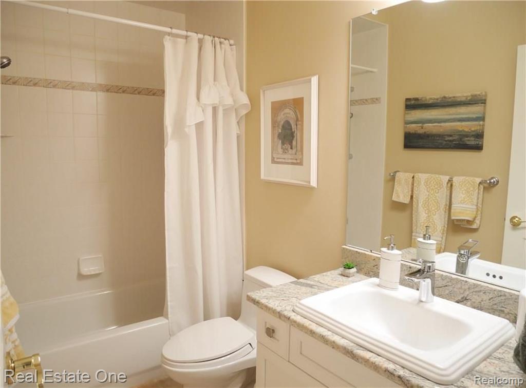 3540 Cascade Circle Rochester Hills, MI 48307 - Photo 16 of 19 Gallery Image 16
