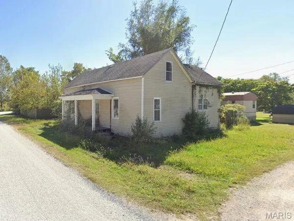 $16,500 | 4 West Church Street, Lenzburg, IL 62255