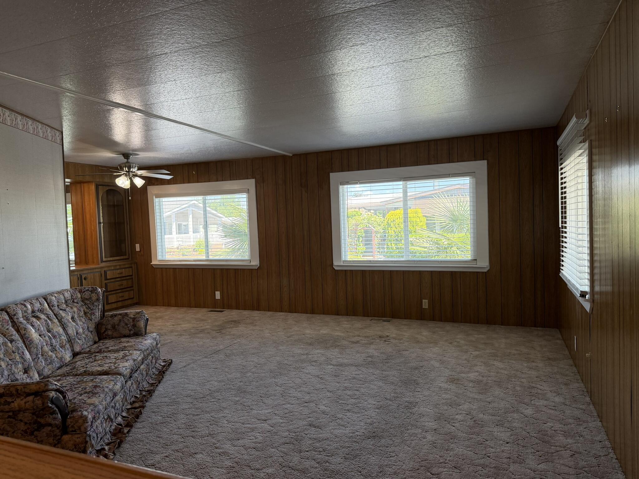 301 Freeman Road, Unit 70 Central Point, OR 97502 - Photo 30 of 39 a view of an empty room with a window